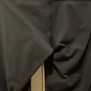 Lulu wonder under sz 4 17” excellent condition! Only worn once or twice!